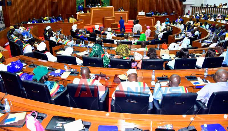 Sénégal: la réforme constitutionnelle fait polémique après son adoption 